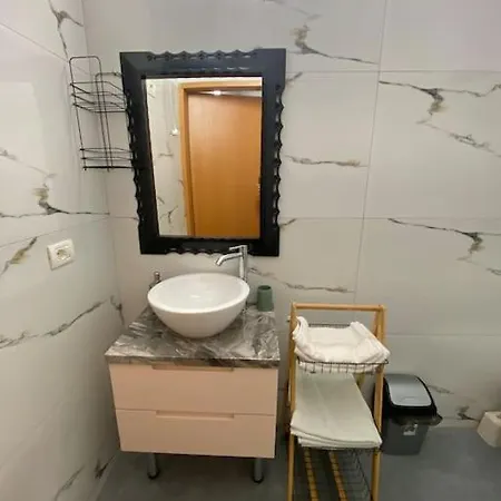 Apartament Dori's Wilson Studio At Blloku Neighborhood